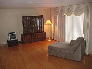2nd image of 10436 S Long Ave