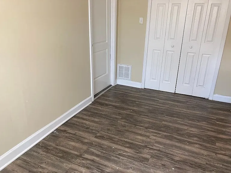 1233 E Center St — Photo 11