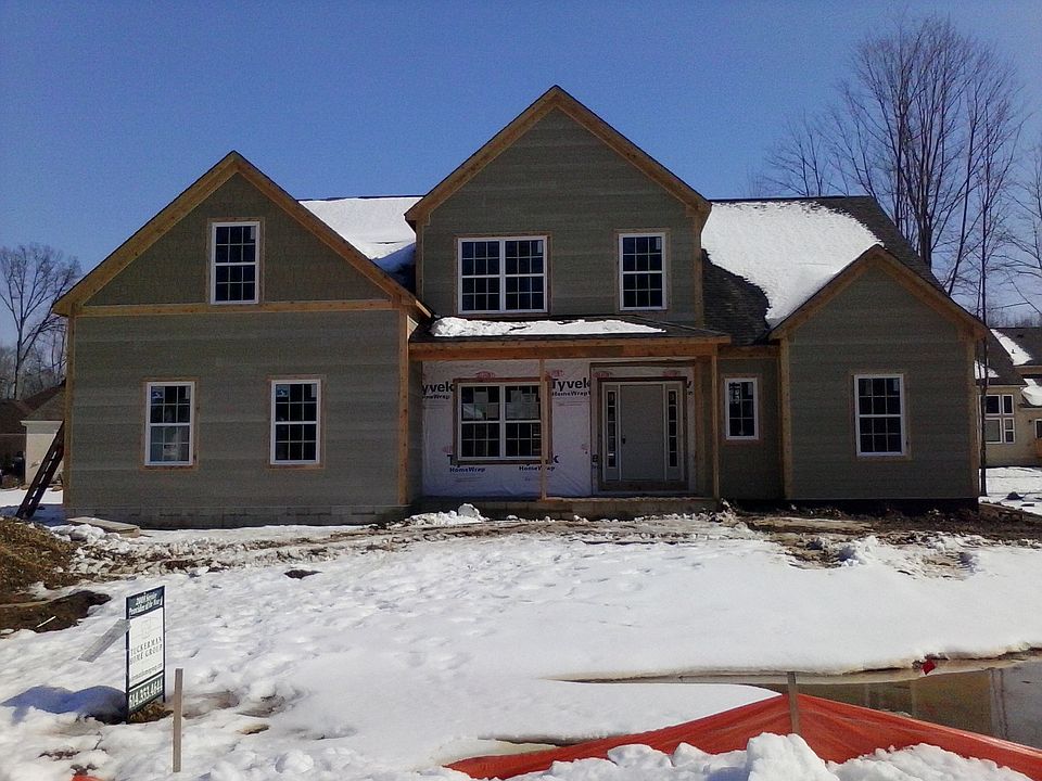 1st image of 978 Heritage St