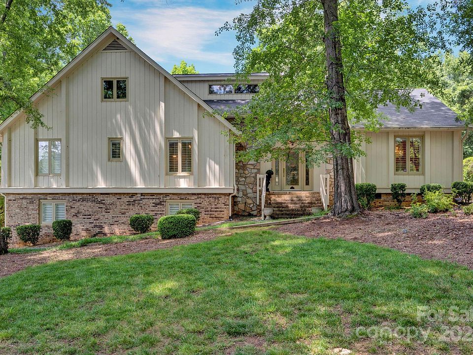 1st image of 2408 Fernbank Dr