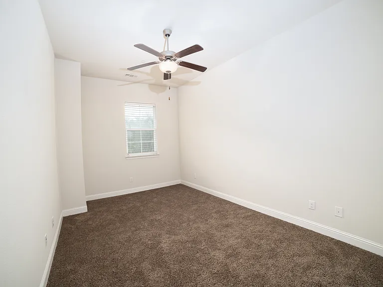 293 Ferndale St — Photo 30