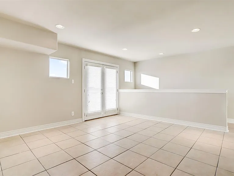 9133 Creekstone Lake Dr — Photo 24