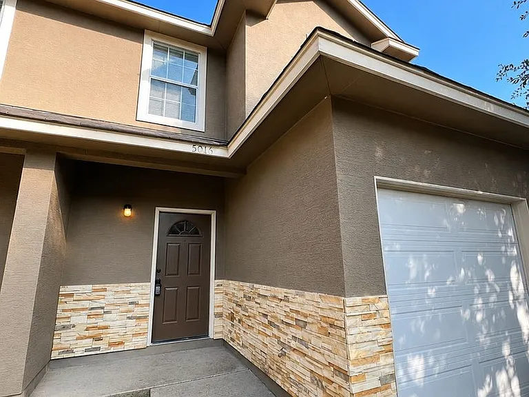 5016 Flipper Dr — Photo 1