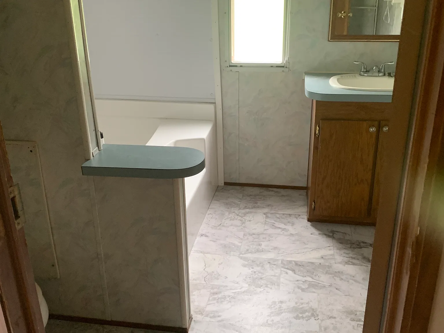 2 bed, 700 sqft, $650 — Photo 3