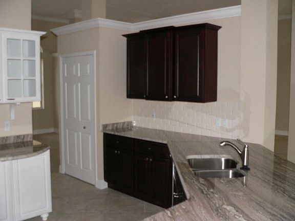 4th image of 4211 SW Oakhaven Ln