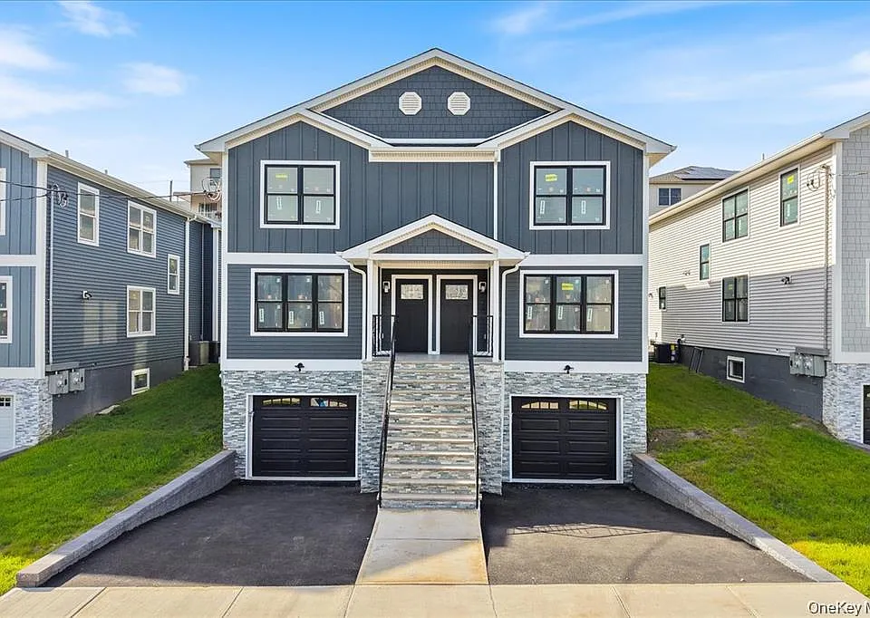 99 Thurton Pl #2
