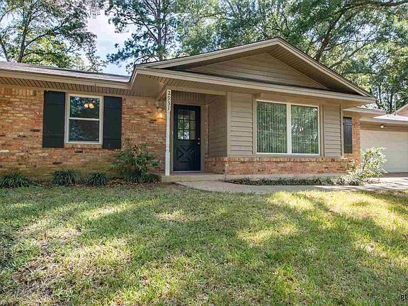 2nd image of 2931 Roanoke Ln