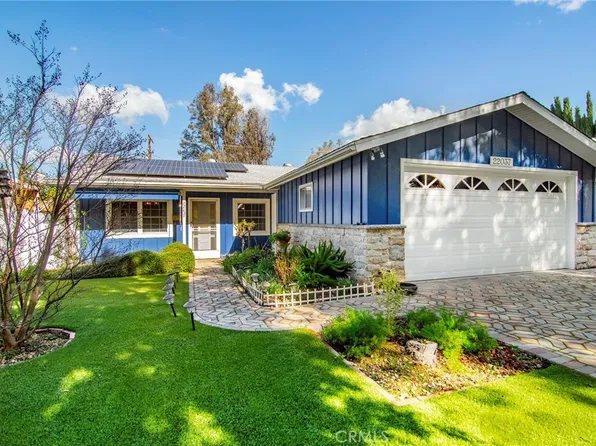 22037 Buena Ventura St, Woodland Hills, CA 91364
