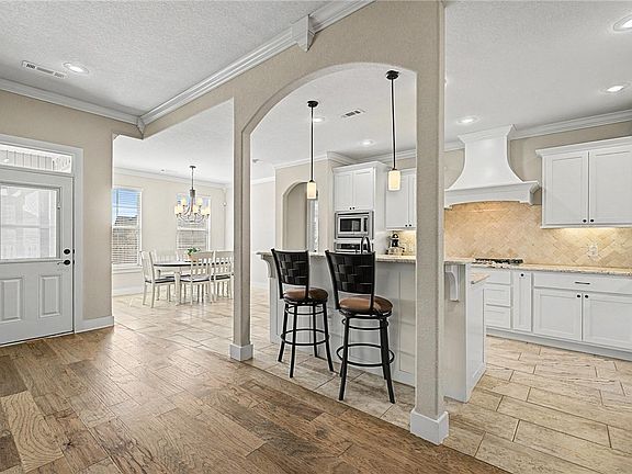 3rd image of 1220 Brandon Way