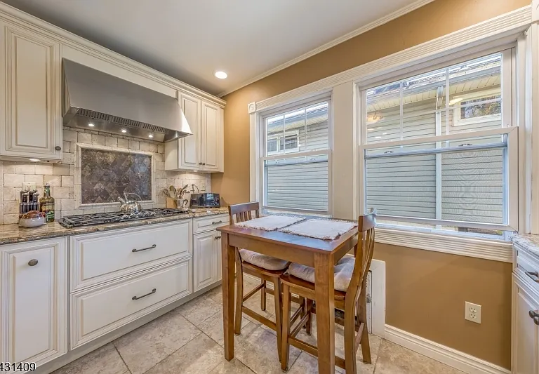 366 Gregory Ave — Photo 14