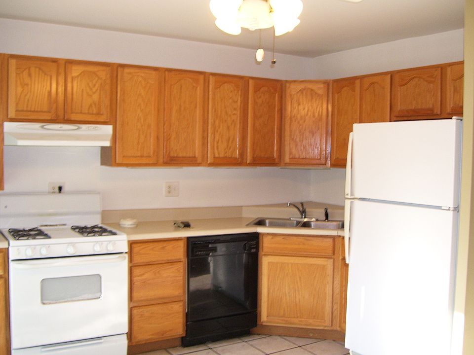 2nd image of 1505 Westfield Dr