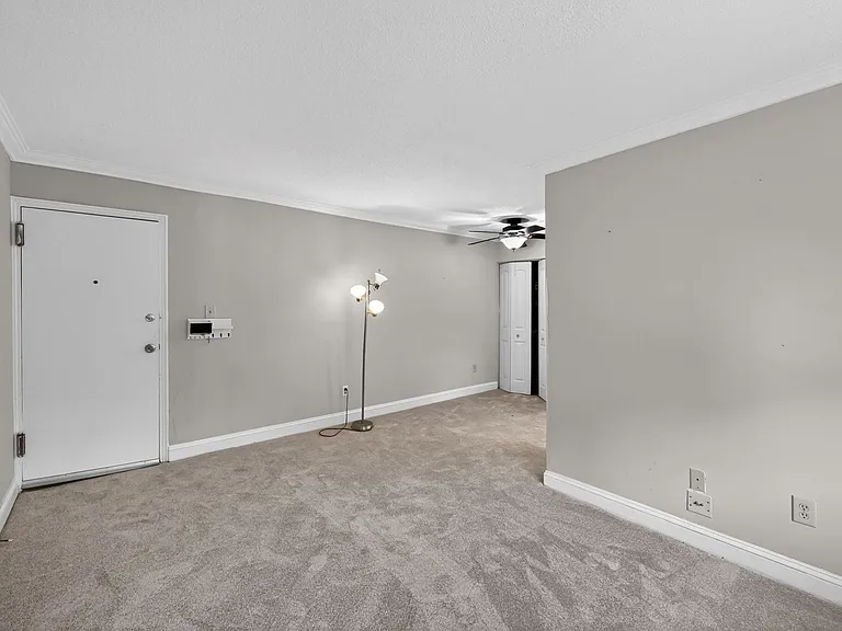 2237 Farrington Ave — Photo 3