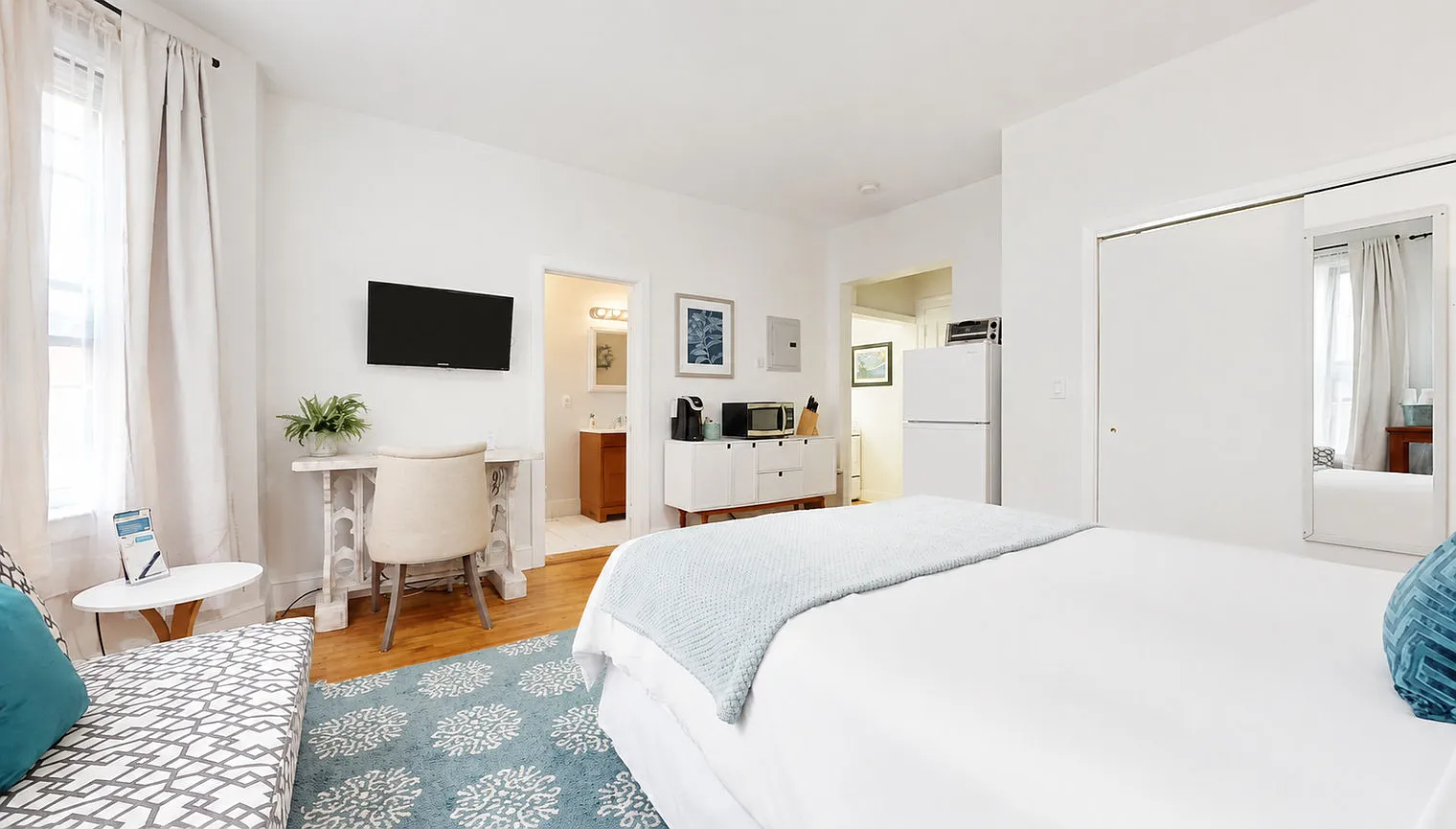 1 bed, 1.0 bath, 4843 sqft, $2,748 — Photo 1