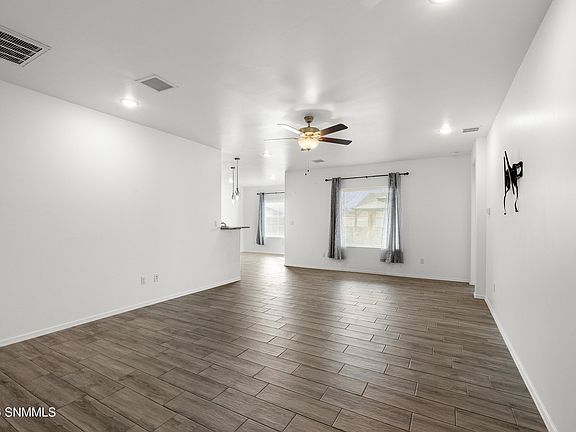 3rd image of 6119 Montgomery Rd