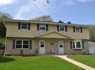1683 Highland Dr, Grafton, WI 53024