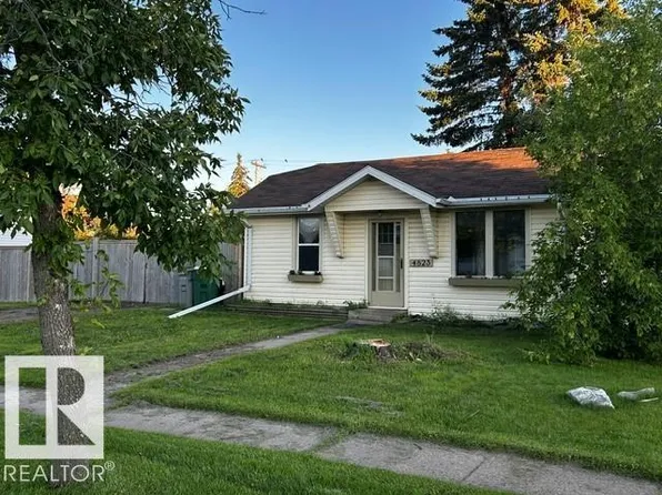 4823 51st Ave, Bruderheim, AB T0B 0S0