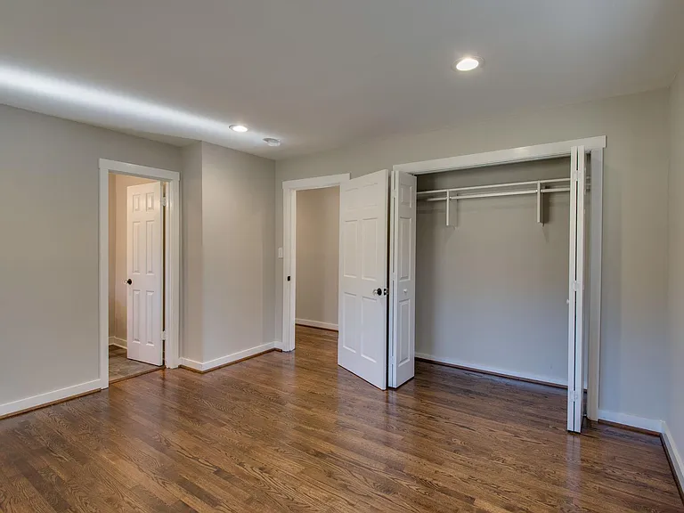 6398 Temple Rd — Photo 14