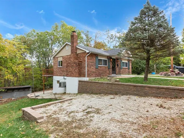 2181 Cynthia Blvd, Pacific, MO 63069