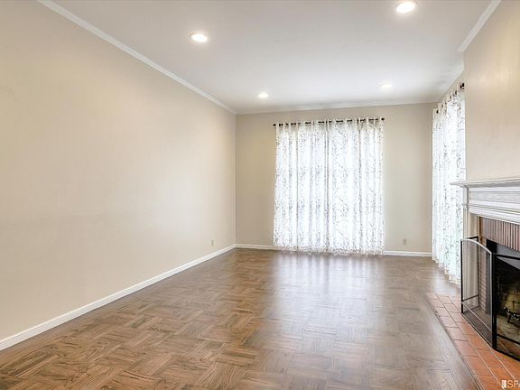 4th image of 173 Windsor Dr