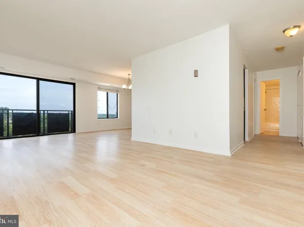 3100 S Manchester St APT 923, Falls Church, VA 22044