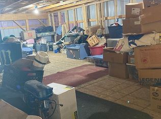 8329 Almont Rd, Almont, MI 48003