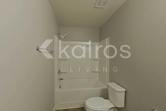 8 Plymouth Ct — Photo 14