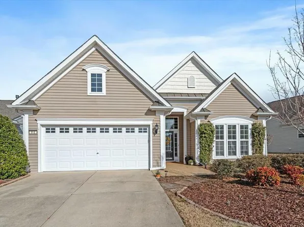 512 Garendon Dr, Cary, NC 27519