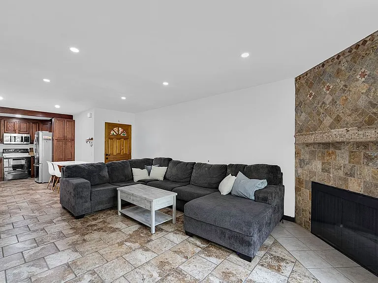1256 Patricia Ave #15 — Photo 15