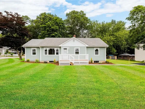 65 Harrop Ave, Warwick, RI 02886