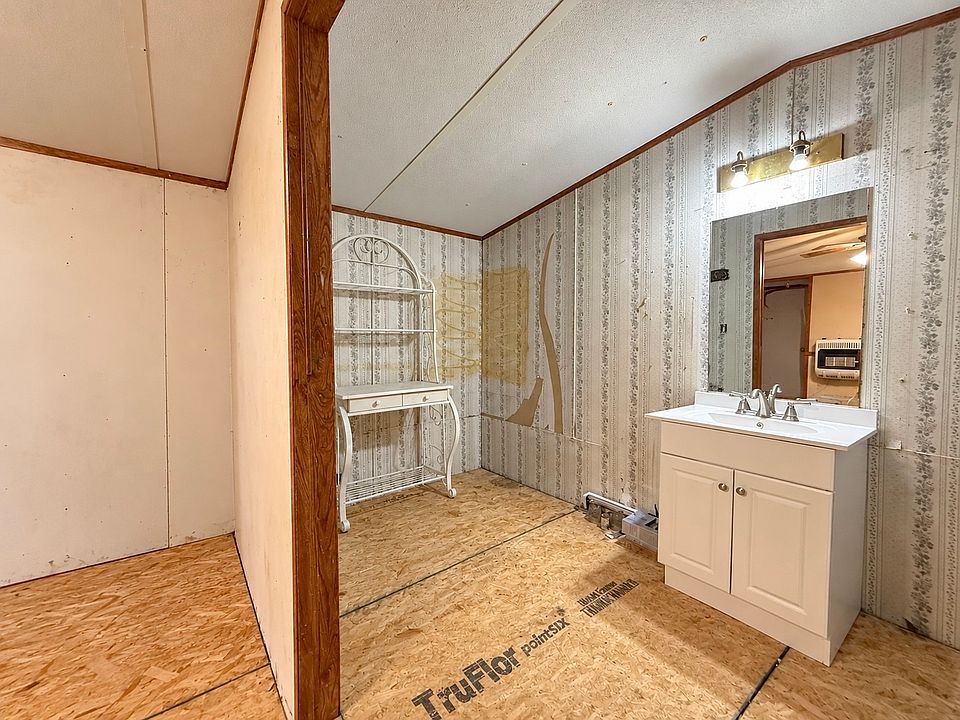 19th image of 708 Lincoln St