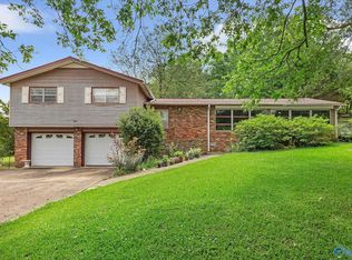 4103 Tawannah Cir W, Hokes Bluff, AL 35903