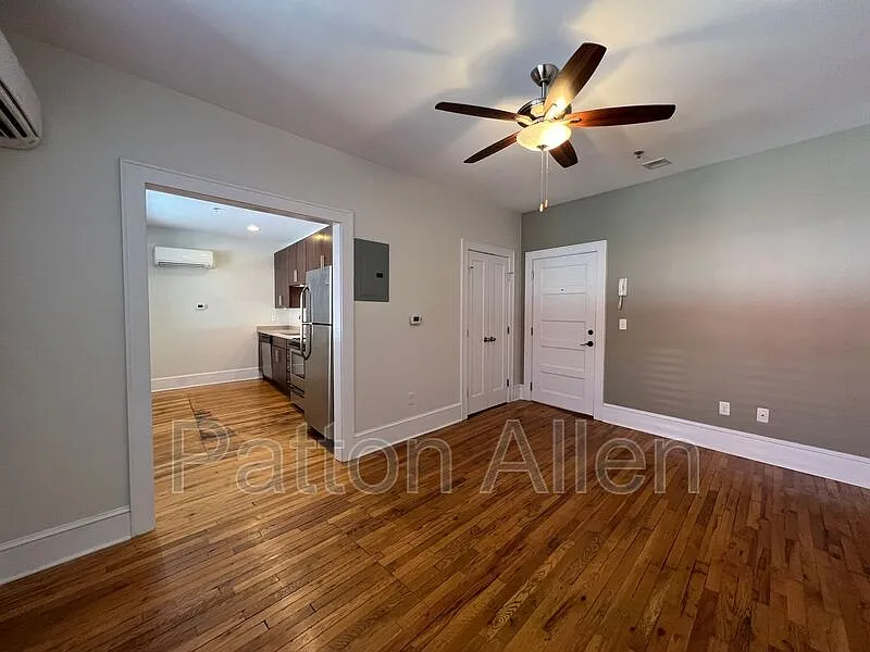 1 bed, 1.0 bath, 484 sqft, $1,295 — Photo 4