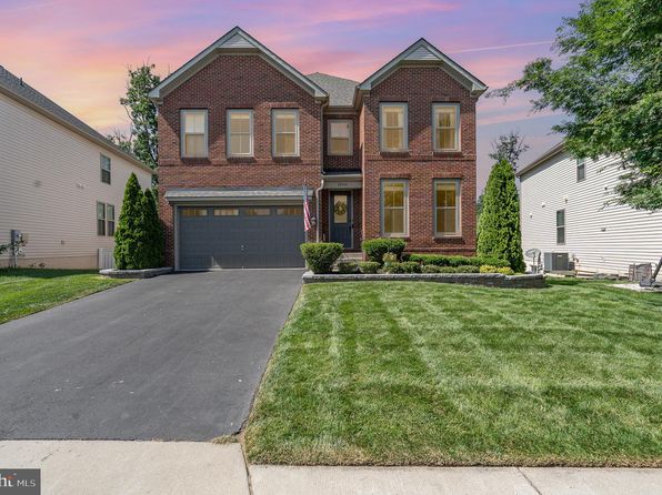 24846 Somerby Dr