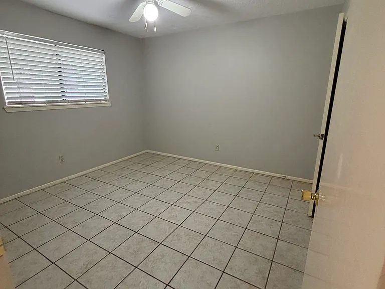 13248 Bluff View Dr — Photo 10