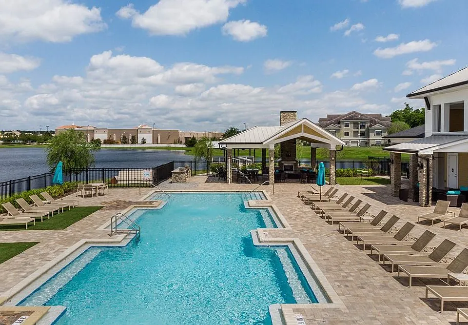 Broxton Bay Apartments