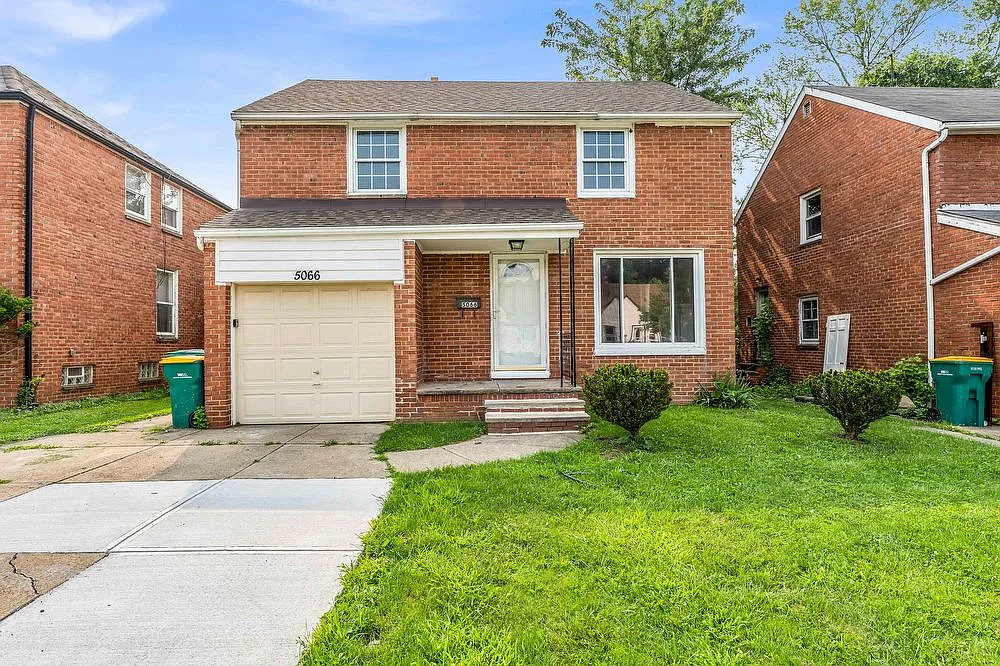 5066 Thomas St photo 1