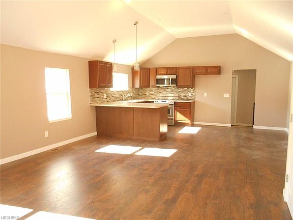 3rd image of 3588 Dean Dr