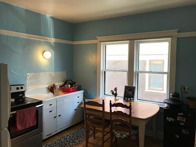 3051 N Frederick Ave #UPPER — Photo 2
