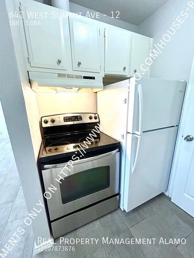 All Bills Paid! 1-Bedroom Near Downtown | $750 | Central A/C + Granite Counters! — Photo 4