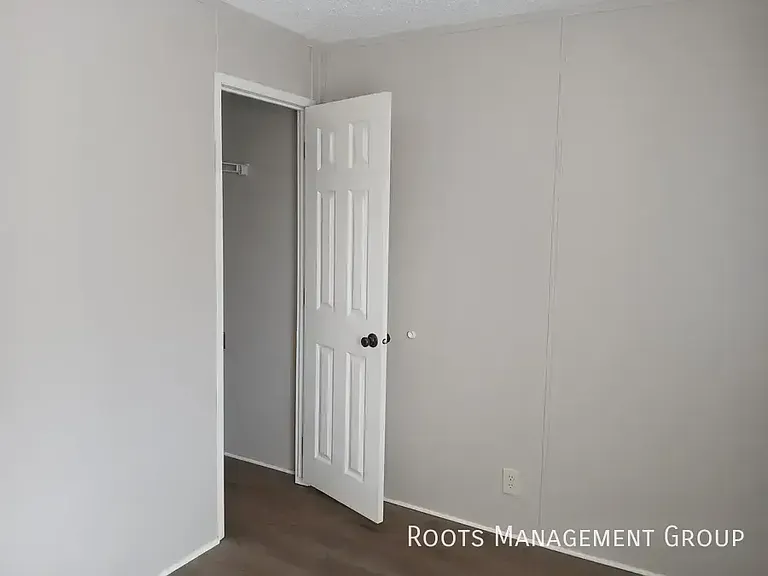 48 Oak St #48 — Photo 8