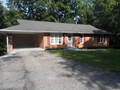 2011 Forest Dr, Seneca, SC, 29672