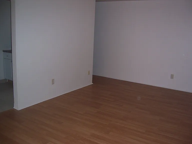 2355 Eldridge — Photo 17