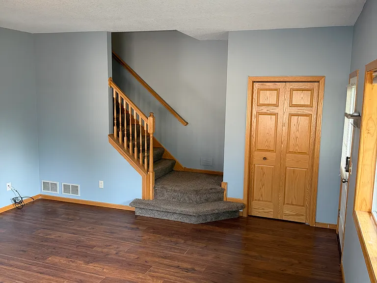 3906 Reservoir Blvd NE — Photo 4