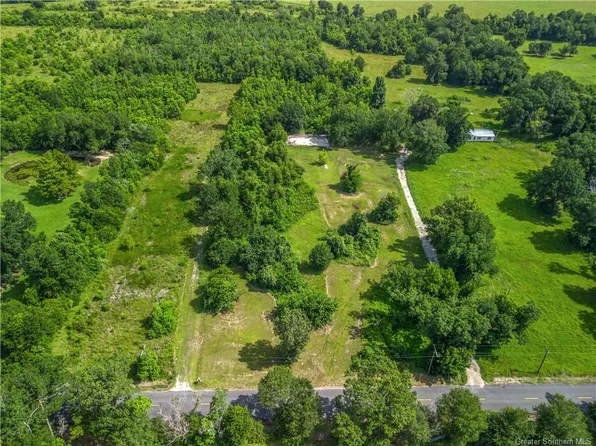 7620 Sidney Leger Rd, Iowa, LA 70647