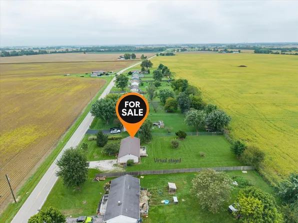 7725 White Oak Rd NE, Bloomingburg, OH 43106