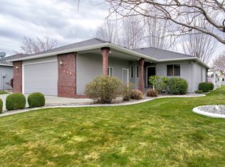 106 Innisbrook Ln, Pasco, WA 99301