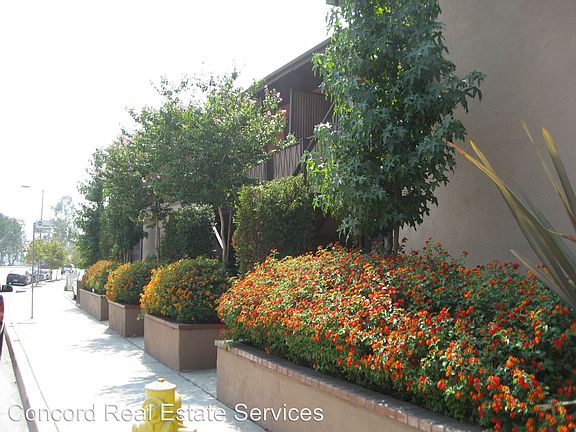 2nd image of 7559 Whitsett Ave APT 3