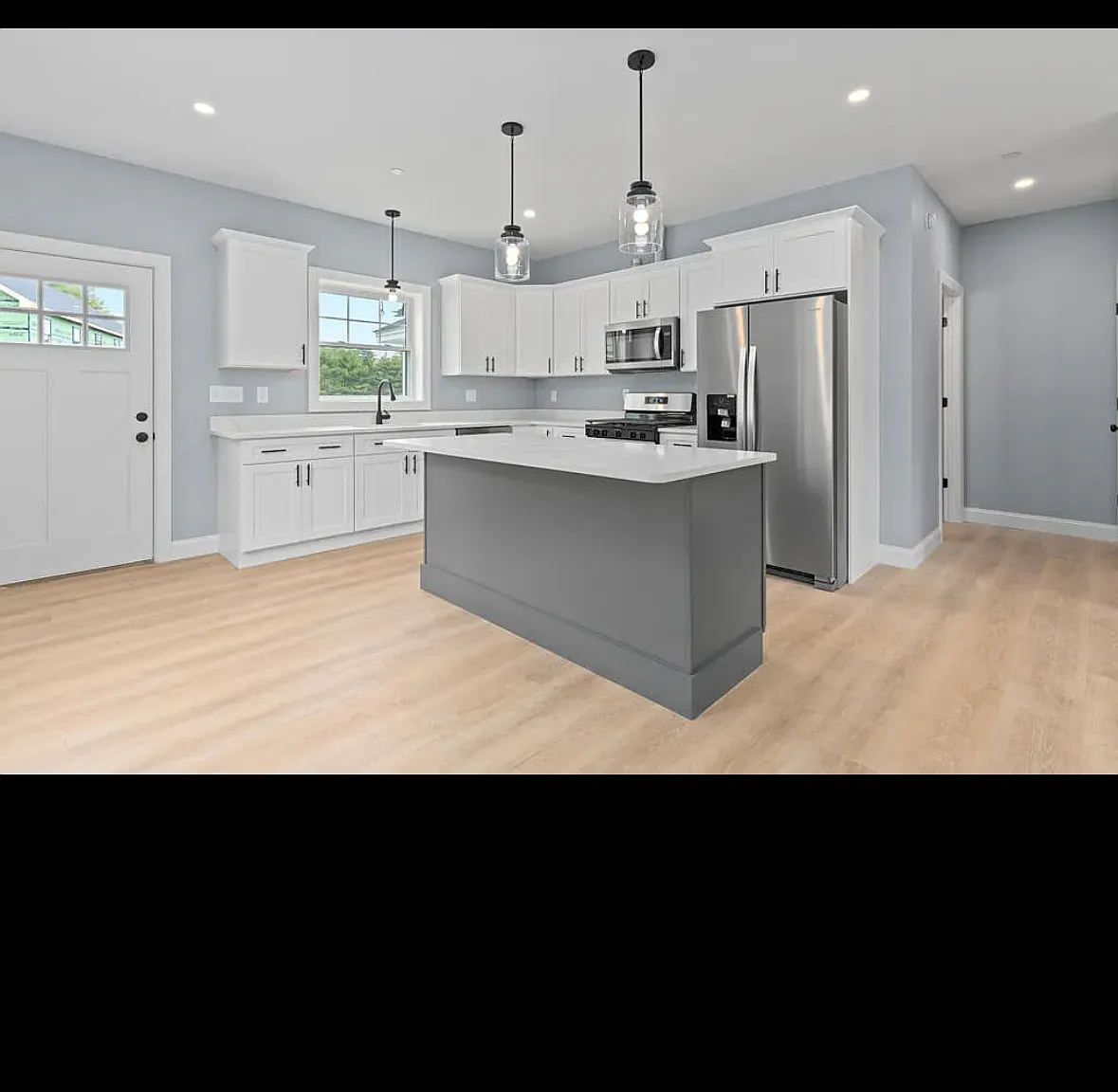 3 bed, 2.5 bath, 1500 sqft, $3,100 — Photo 2