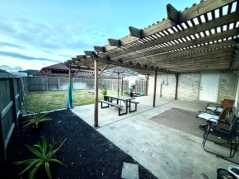 13998 Jacktar St — Photo 16