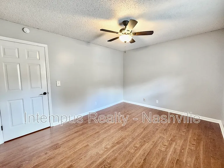 737 Fox Ridge Dr — Photo 17